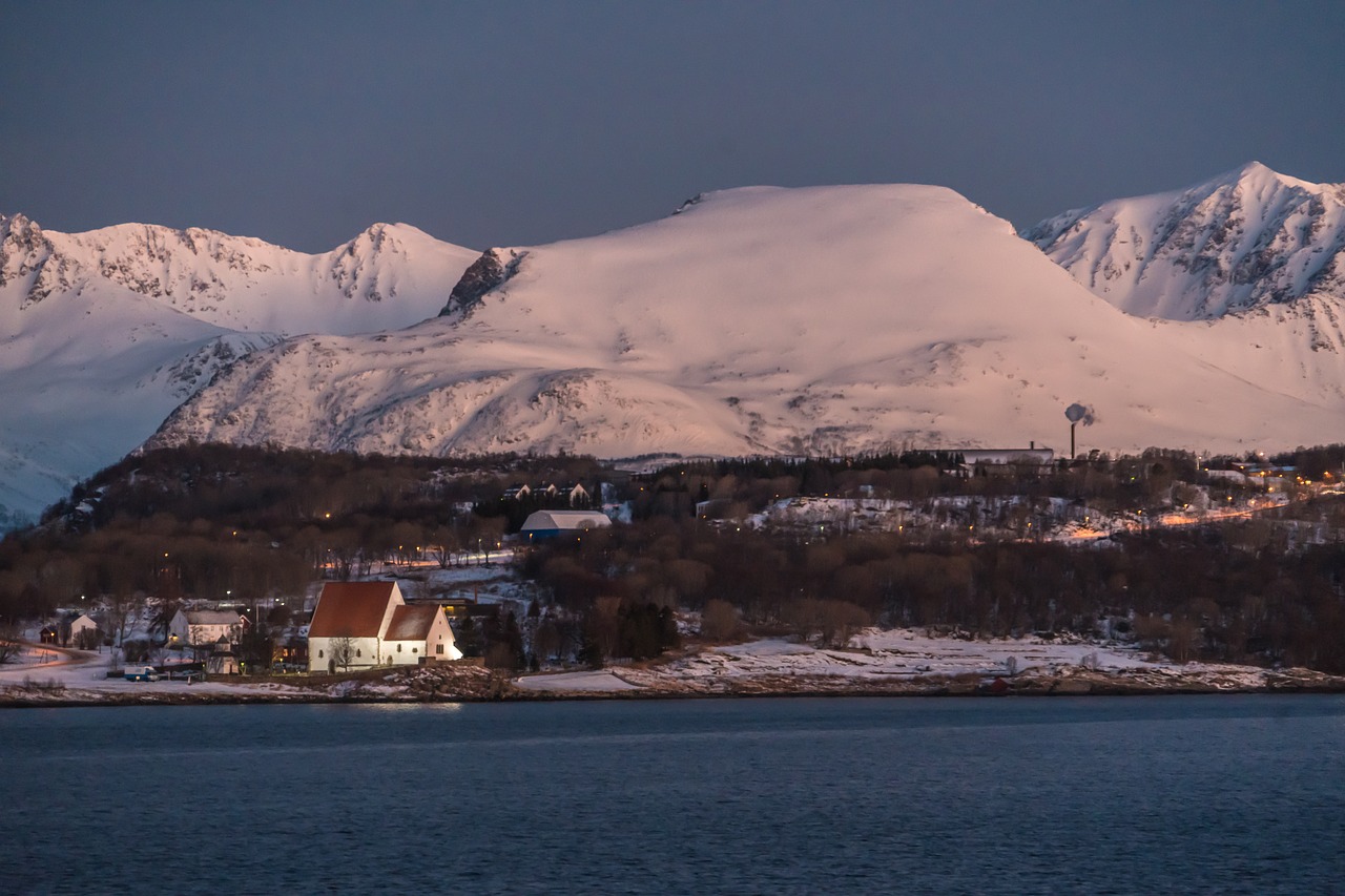 Norvegija, Tromso, Saulėtekis, Bažnyčia, Architektūra, Kalnas, Sniegas, Skandinavija, Kraštovaizdis, Tamsi