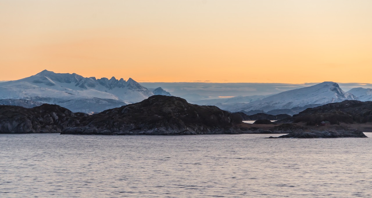 Norvegijos Pakrantė, Saulėlydis, Fjordas, Sniegas, Vanduo, Kraštovaizdis, Arktinė, Dangus, Jūra, Kelionė