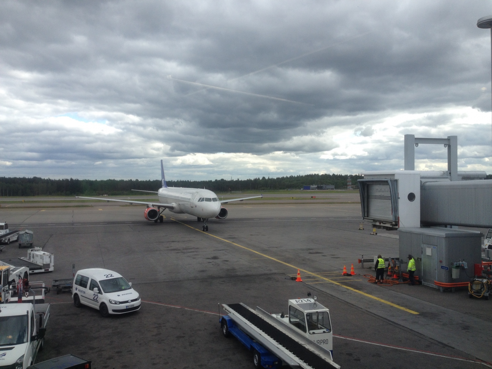 Orlaivis,  Oro Uostas,  Atvykimas,  Norvegų Atvyksta Į Helsinki, Nemokamos Nuotraukos,  Nemokama Licenzija