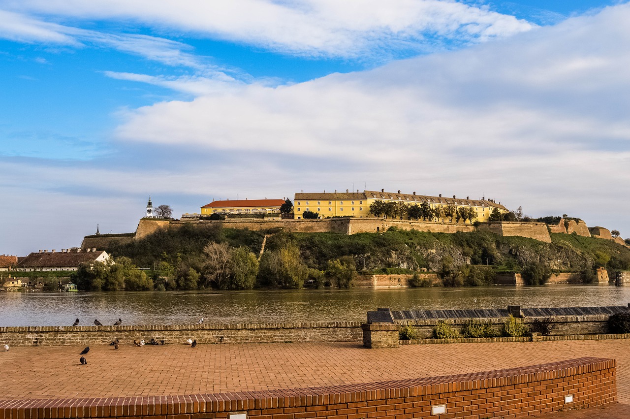 Petrovaradinas, Tvirtovė, Danubės Upė, Novi Sad, Miestas, Serbija, Austrų Stilius, Architektūra, Viduramžių, Nemokamos Nuotraukos