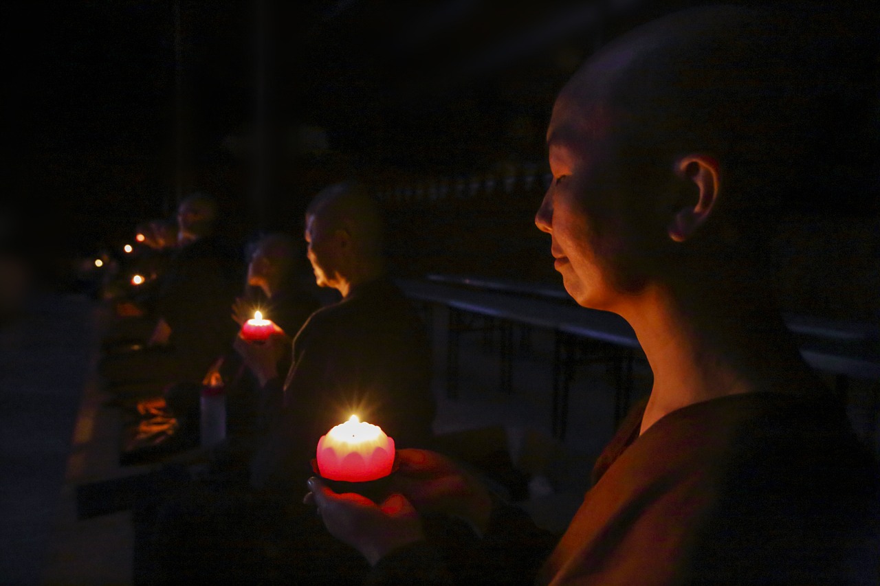Vienuolės Su Žvakėmis, Troškimas, Aspiracija, Teravada Budizmo, Pasakykite, Vienuolė, Apšvietimo Žvakės, Žvakė, Šviesa, Garbinimas