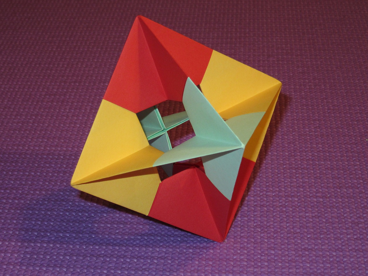 Aštuonkampis, Platoninė Kieta Medžiaga, Origami, Spalvinga, Popierius, Geometrija, Nemokamos Nuotraukos,  Nemokama Licenzija