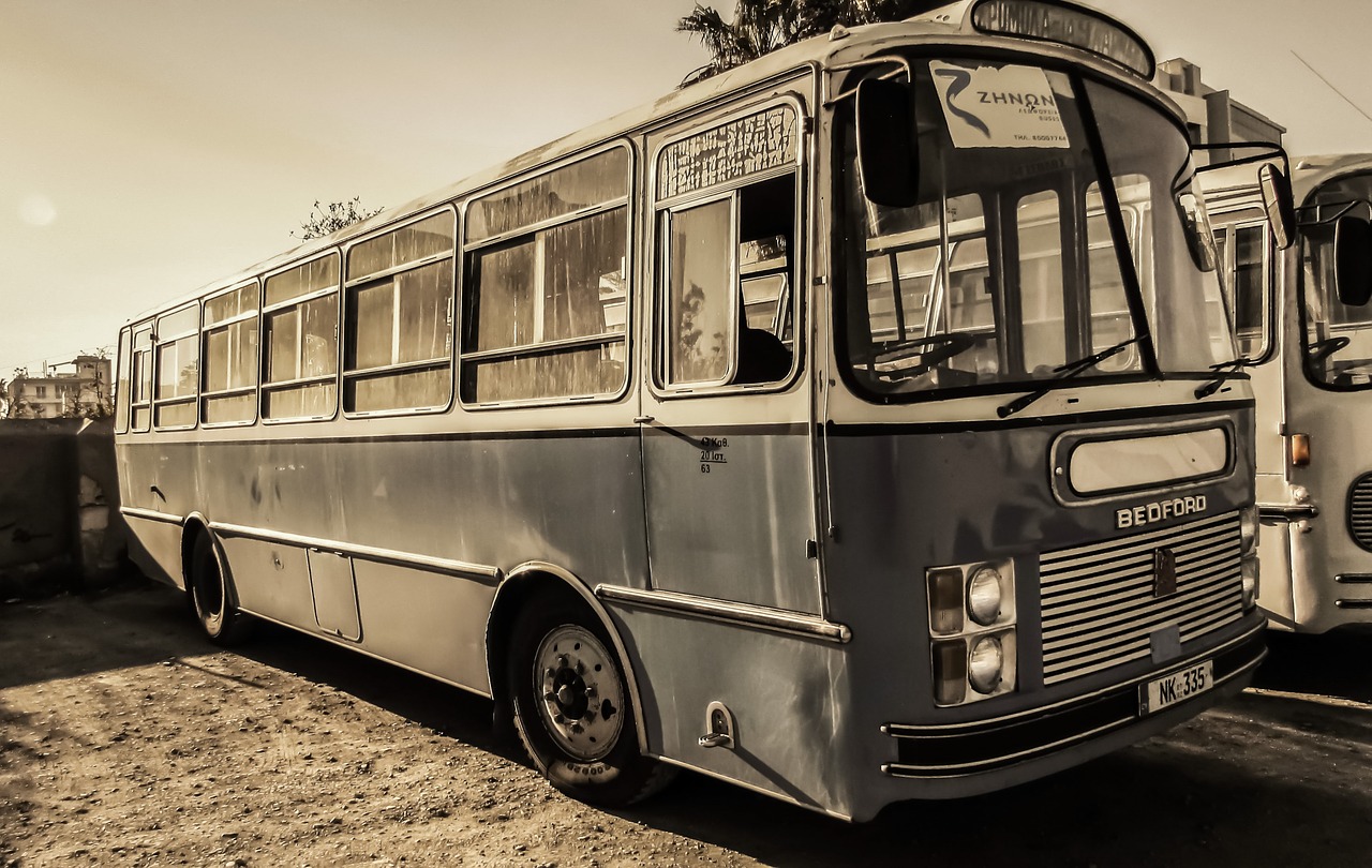 Senas Autobusas, Senovinis, Vintage, Transporto Priemonė, Visuomenė, Gabenimas, Miesto, Kipras, Larnaka, Nemokamos Nuotraukos