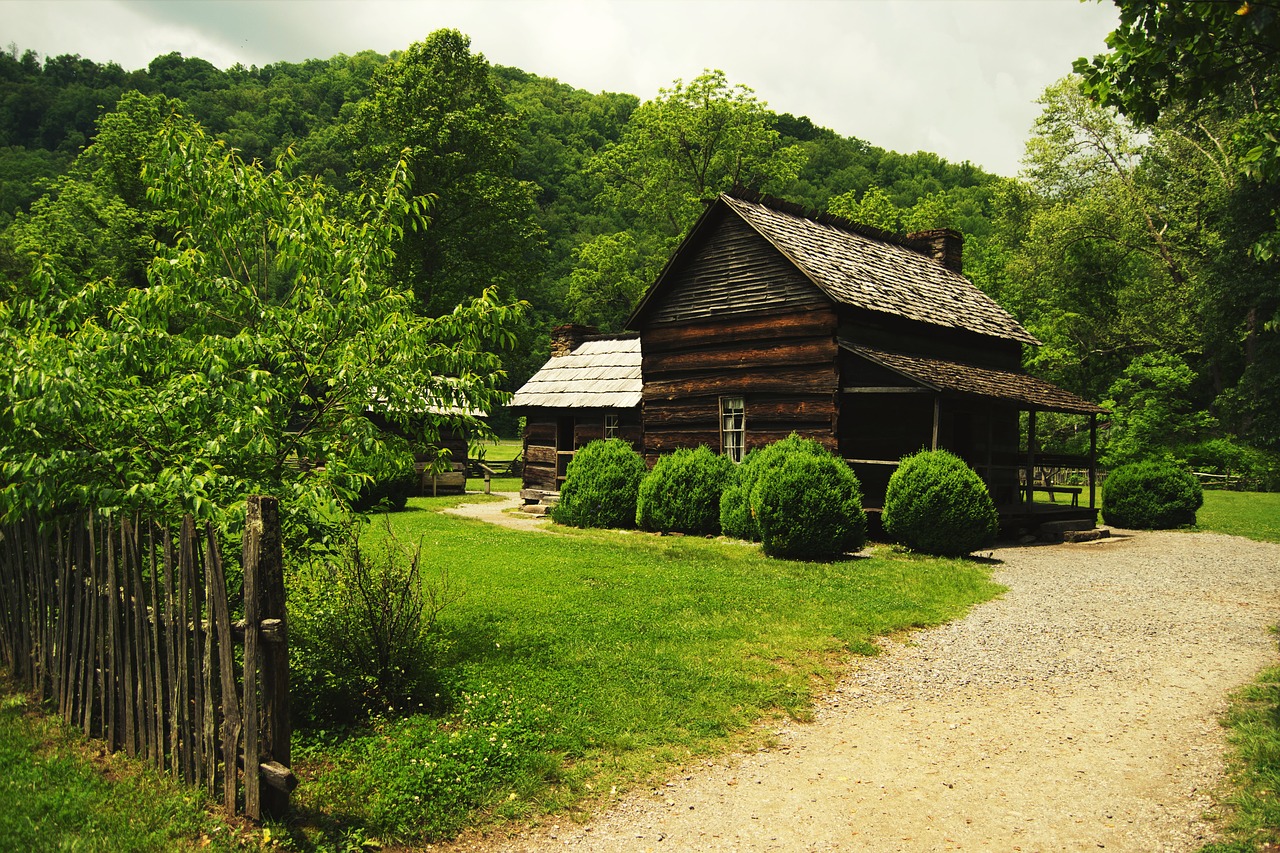 Metai Kotedžas,  Kalnai,  Miškas,  Metai,  Namas,  Žolė,  Mediena,  Pobūdį,  Kraštovaizdis,  Kaimiškas