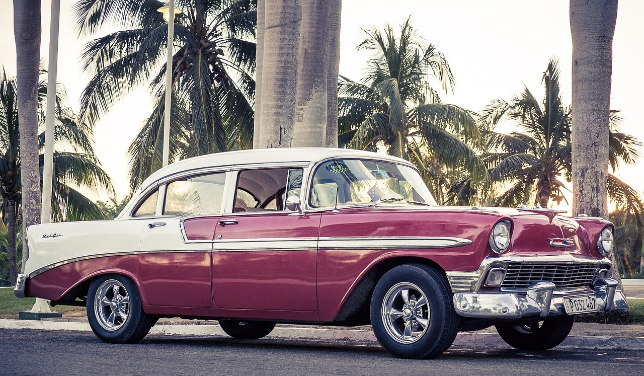 Oldtimer, Kuba, Automatinis, Havana, Klasikinis, Automobiliai, Transporto Priemonė, Amerikietis, Raudona, Spidometras