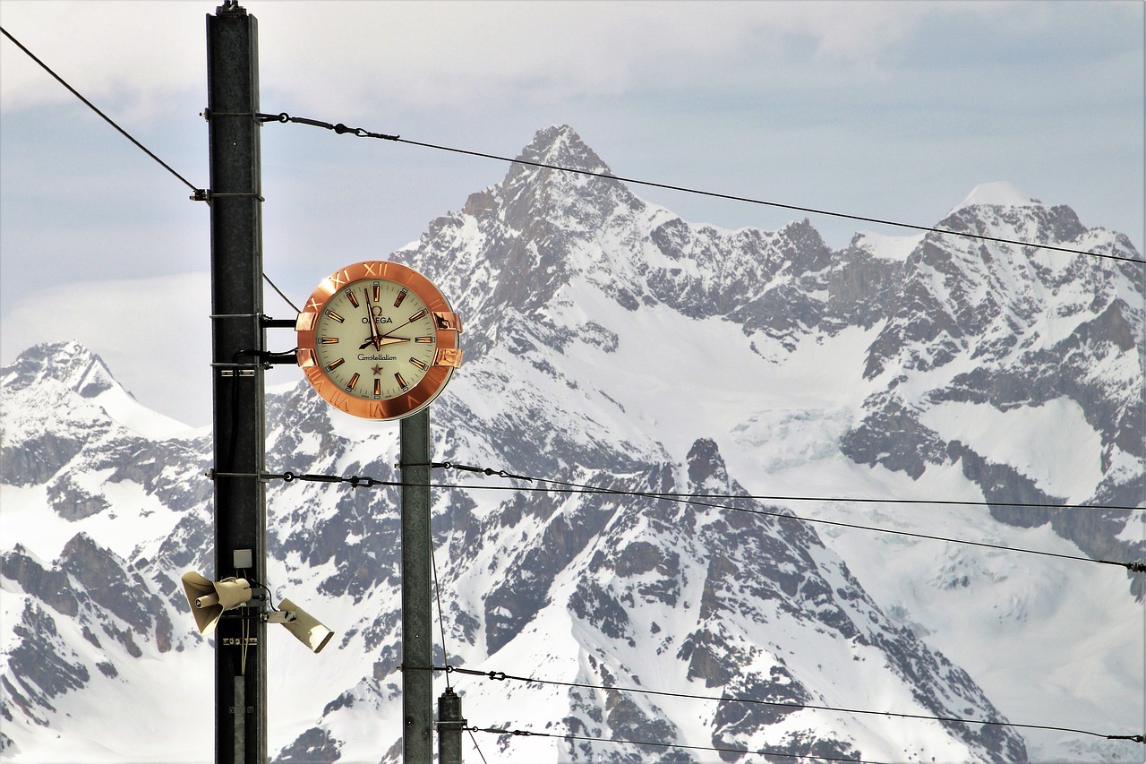 Omega,  Zermatt,  Traukinių Stotis,  Laikrodis,  Sniegas,  Kalnų,  Alpės,  Žiemos,  Šalto,  Pobūdį