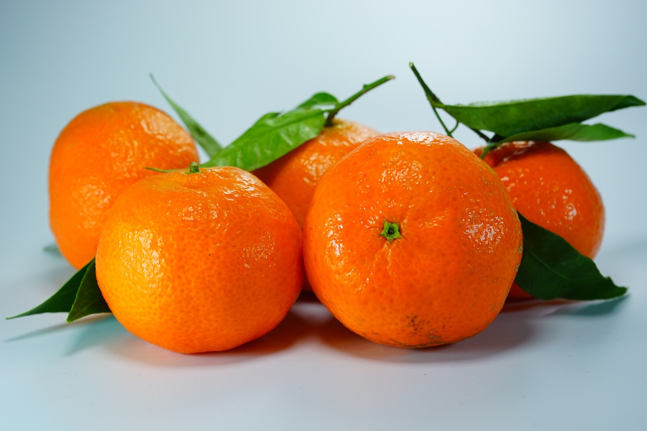 Apelsinai, Mandarinai, Klementinos, Citrusinis Vaisius, Oranžinė, Vaisiai, Lapai, Vaisiai, Sveikas, Vitaminai