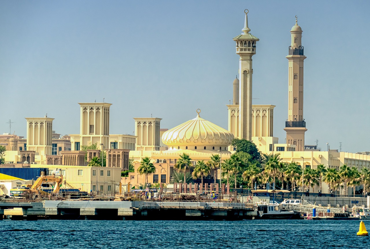 Orientuotis, Dubai, Rūmai, Mečetė, Minaretas, Pastatas, Jūra, Nemokamos Nuotraukos,  Nemokama Licenzija