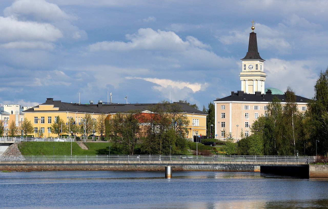 Oulu, Finland, Dangus, Debesys, Bažnyčia, Pastatai, Architektūra, Miesto, Kranto Linija, Tiltas