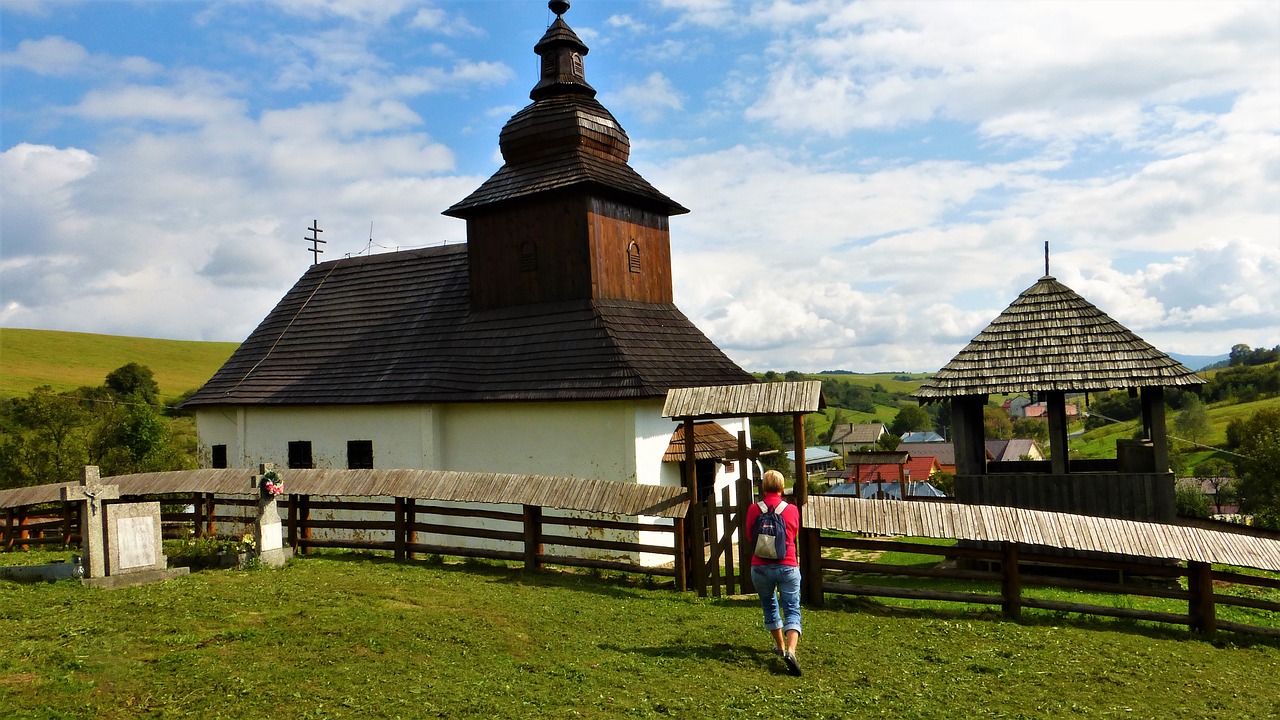 Lauke,  Architektūra,  Bažnyčia,  Niekas,  Namas,  Dangus,  Veja,  Uždarymas,  Religija,  Amžiuje