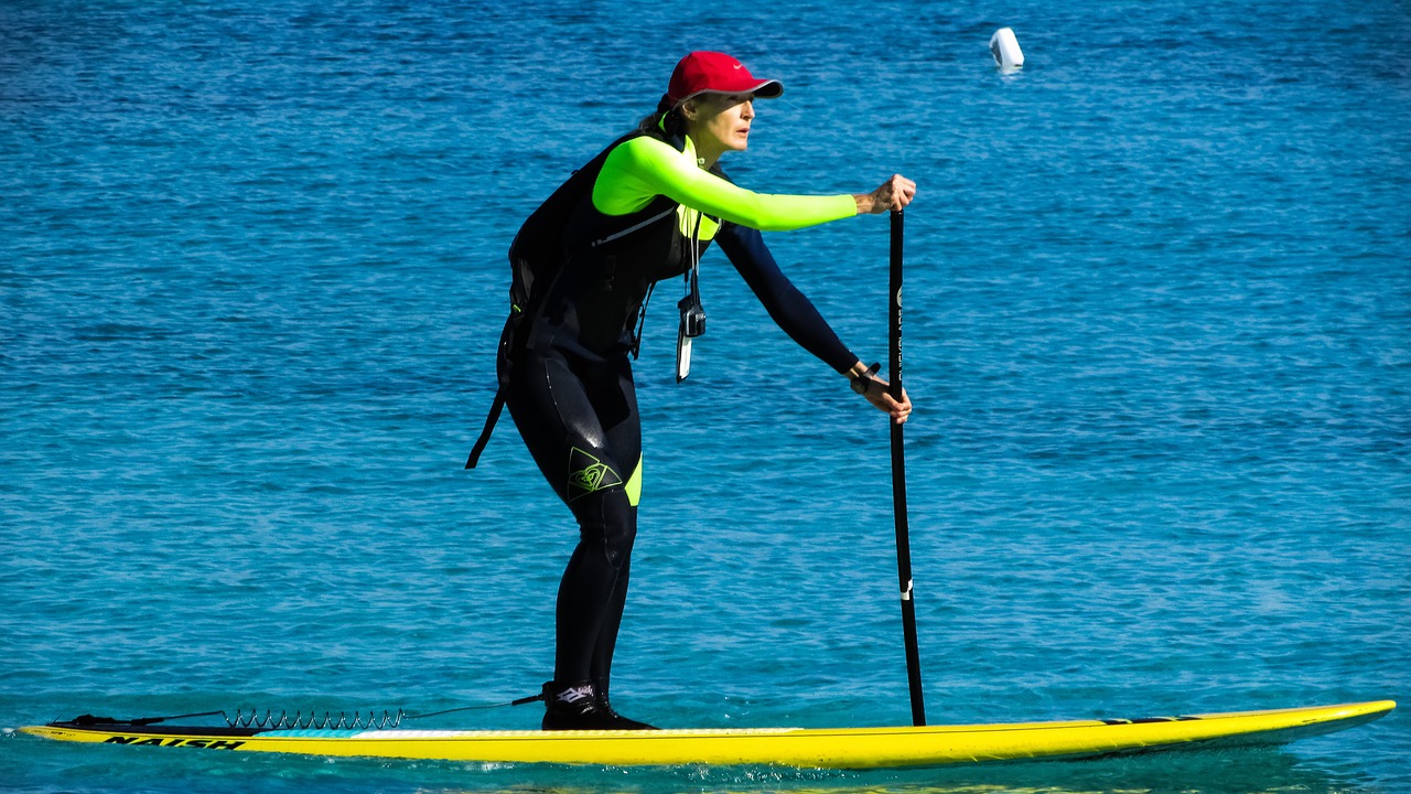 Paddleboarding, Sportas, Irklas, Lenta, Stovėti, Jūra, Gyvenimo Būdas, Papludimys, Lauke, Linksma