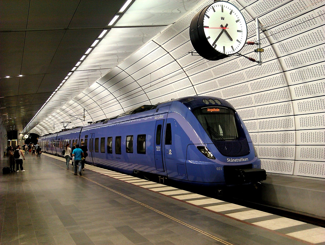 Pågatåg, Švedija, Metro, Platforma, Traukinys, Gabenimas, Po Žeme, Keleiviai, Masinis Tranzitas, Pastatas