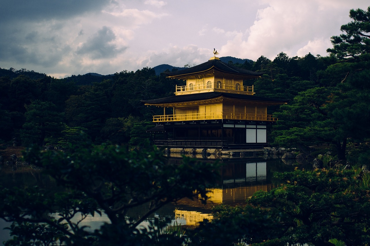 Pagoda, Tvenkinys, Ežeras, Pastatas, Architektūra, Asija, Šventykla, Parkas, Vanduo, Kultūra