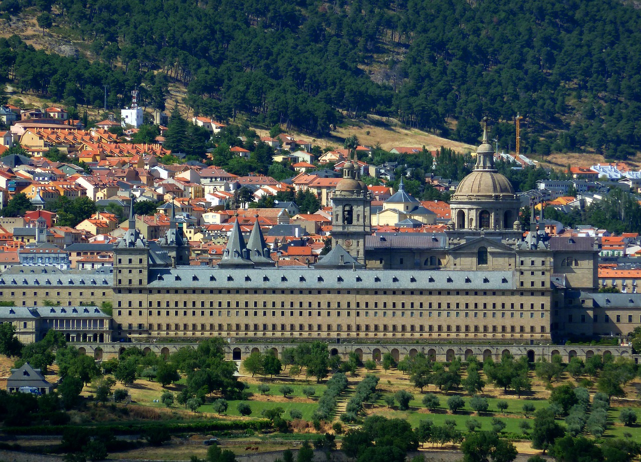 Panorama, Escorial, Ispanija, Vienuolynas, Rūmai, Karališkasis, Karalius Filipas 2, Katedra, Kupolas, Langai