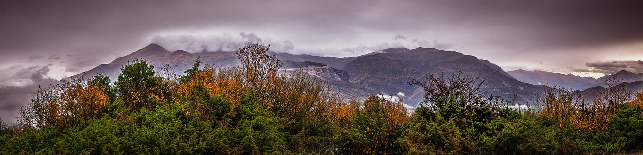 Panoraminis, Kalnai, Medžiai, Spalvos, Ruduo, Kraštovaizdis, Raudona, Dangus, Gamta, Nemokamos Nuotraukos