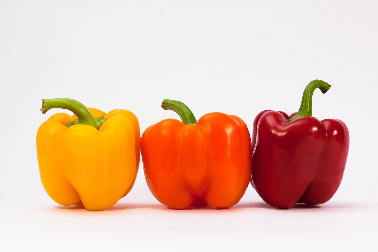 Paprika, Geltona, Oranžinė, Raudona, Daržovės, Maistas, Saldieji Pipirai, Sveikas, Skanus, Valgyti