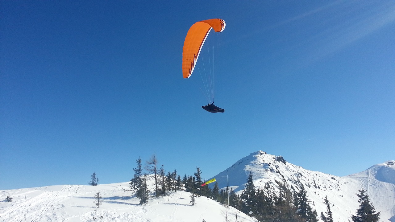 Paragleris, Kalnai, Sniegas, Kalnas, Sportas, Žiema, Slidinėjimo Trasa, Saulė, Žiemos Diena, Šaltas