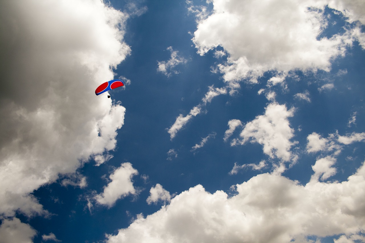 Paragliding, Skraidantis, Sklandytuvas, Paragleris, Dangus, Debesys, Mėlynas, Nemokamos Nuotraukos,  Nemokama Licenzija