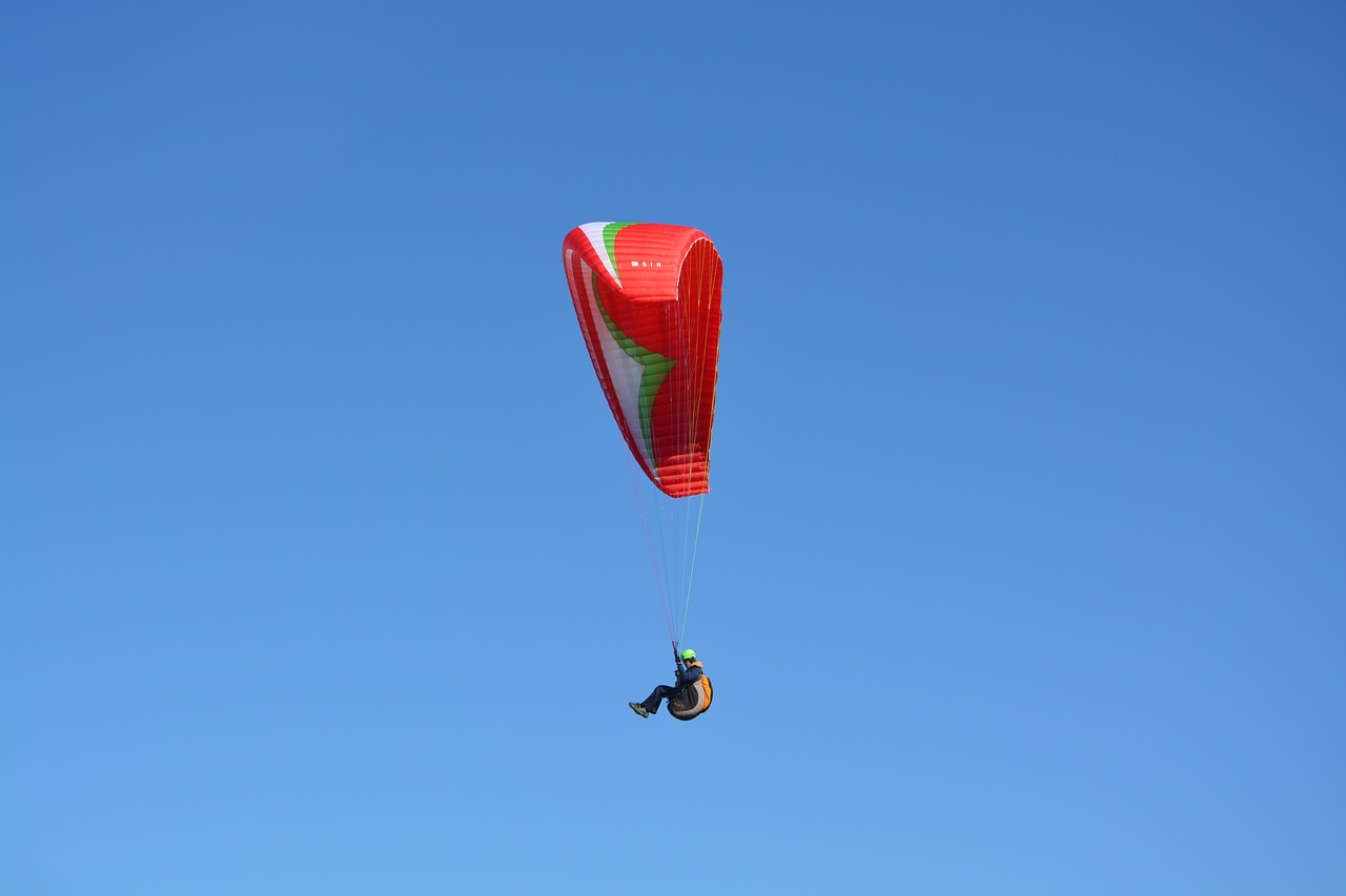 Paragliding,  Raudona Burė,  Mėlynas Dangus,  Saint Pasirodė Paplūdimys,  Skrydis,  Oras,  Dangus,  Be Honoraro Mokesčio, Nemokamos Nuotraukos,  Nemokama Licenzija