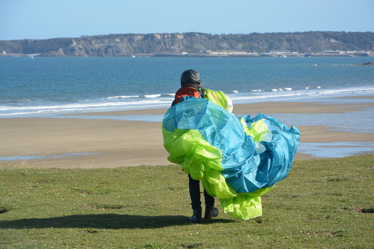 Parasparnių,  Paraglider,  Paragliding Jody,  Sparnas Sulankstyti,  Veil Sulankstyti Spalva Mėlyna Žalia,  Paraglider Priešais Jūrą,  Jūra,  Vandens Telkinys,  Papludimys,  Vasara