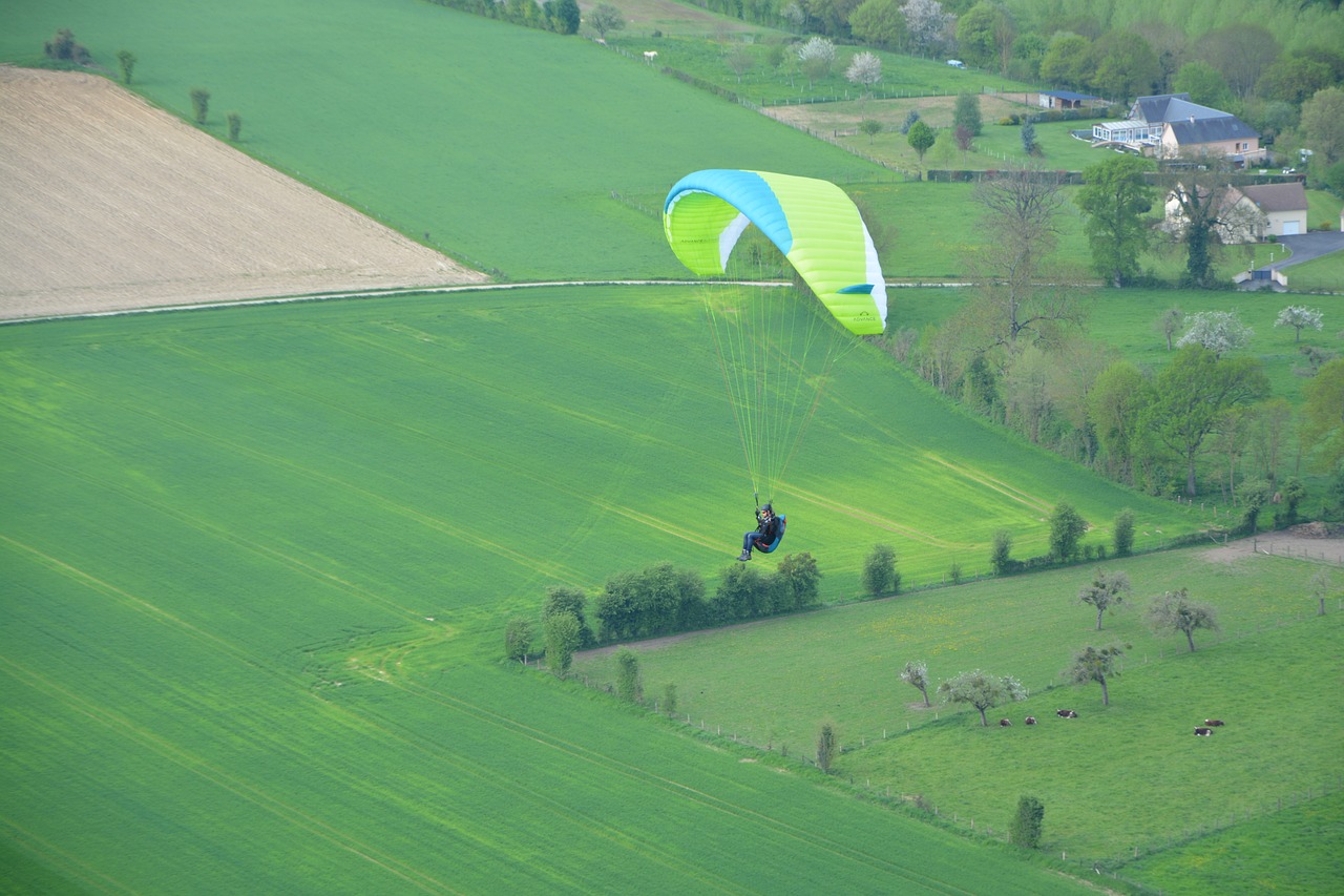 Parasparnių,  Buriavimas,  Sparnas Geltona Žalia,  Paraglider,  Nemokama Skrydžių,  Svetainės Clecy,  Normandija,  Suisse Normande,  Laisvalaikio Sporto,  Skristi