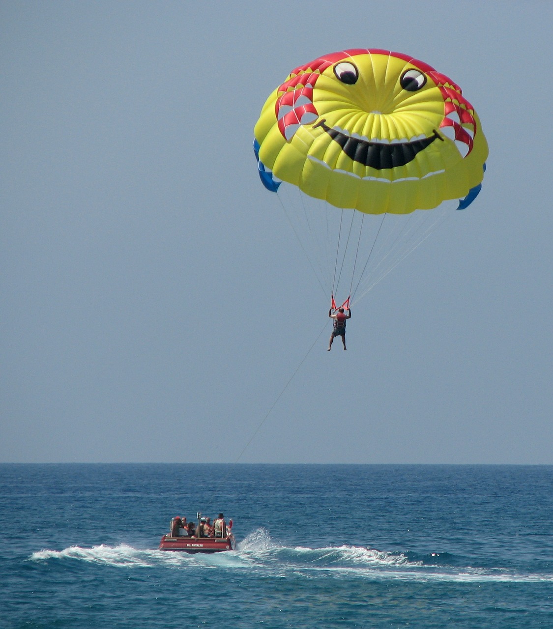 Paragliding, Vandens Sportas, Sportas, Jūra, Vanduo, Banga, Dangus, Juokinga, Veidas, Spalvinga