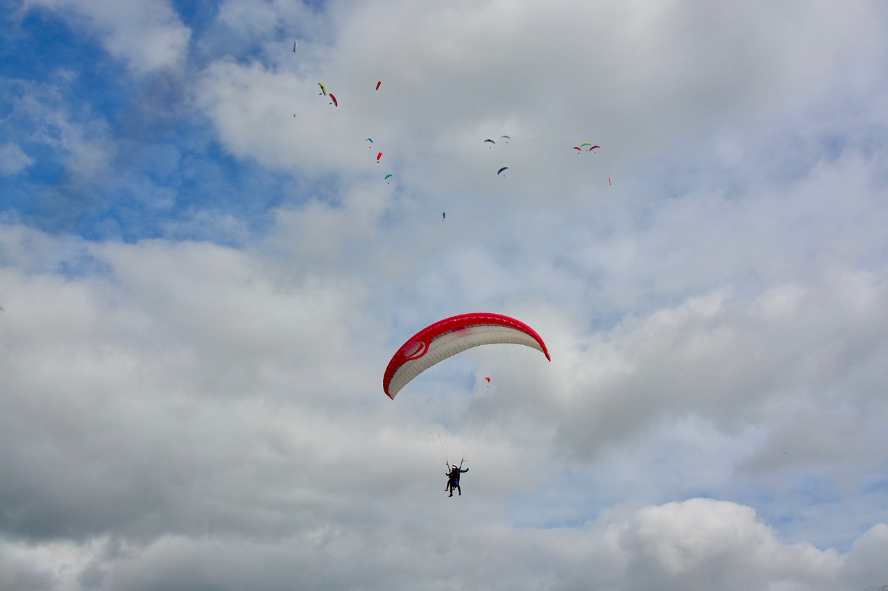 Parasparnių Bis Vietą,  Parasparnių,  Paraglider Lu,  Parasparniai Dangus,  Oro,  Dangus,  Dangus,  Skristi,  Skrydis,  Panoraminis Vaizdas