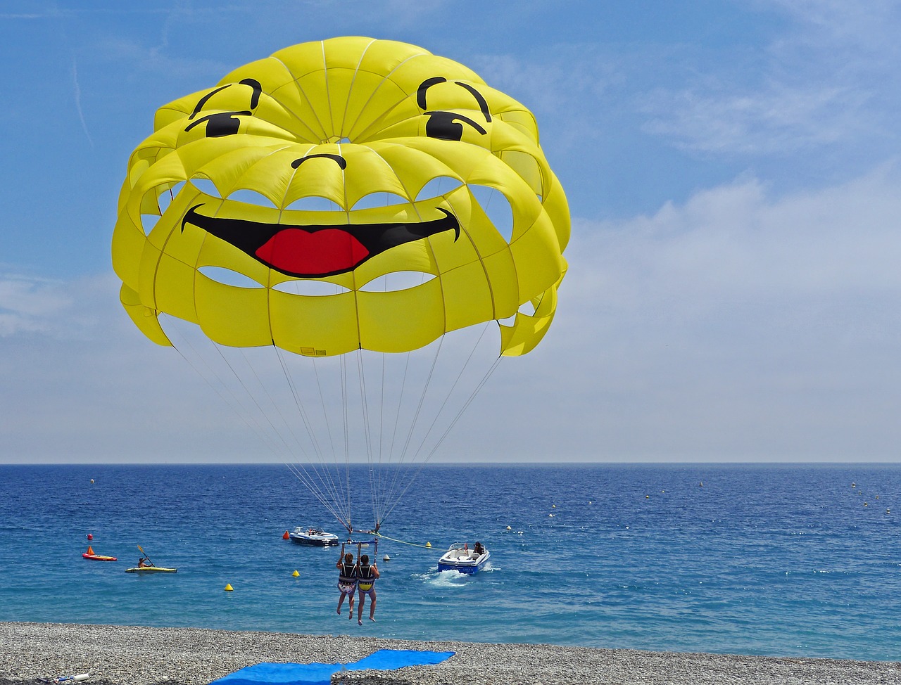 Parasailing, Pradėti, Papludimys, Kranto, Viduržemio Jūros, Ekranas, Lėtas Ekranas, Kateris, Indai, Dvigubas Vežėjas