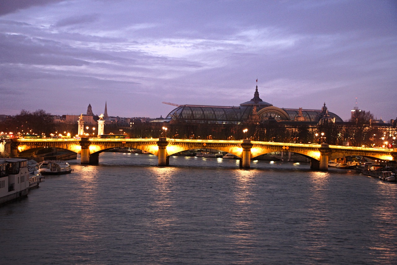 Paris, Aleksandros Tiltas, Tiltas, Rūmai, Geltona, Vakare, Upė, Seine, Valtis, Kraštovaizdis