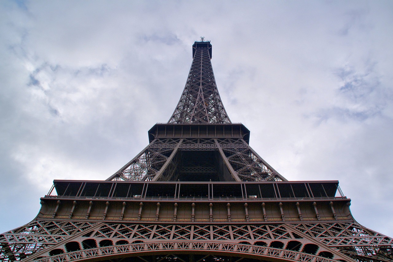 Paris, Eifelio Bokštas, Debesys, Architektūra, Orientyras, Europa, Turizmas, Paminklas, Žinomas, Dangus