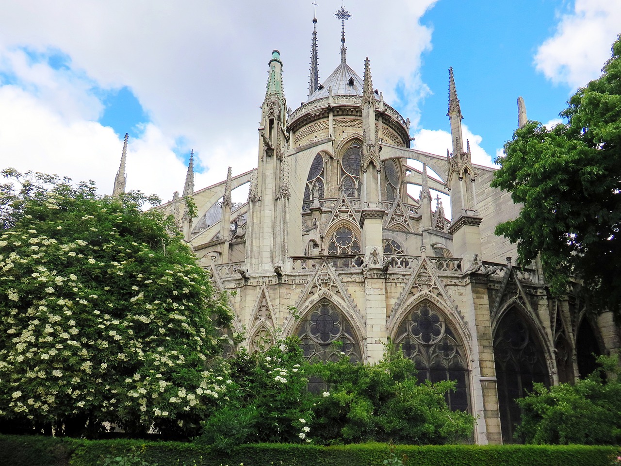 Paris, Notre-Dame, Katedra, Nakvynė, Kvadratas, Skraidančios Stiprios, Perspektyva, Architektūra, Nemokamos Nuotraukos,  Nemokama Licenzija