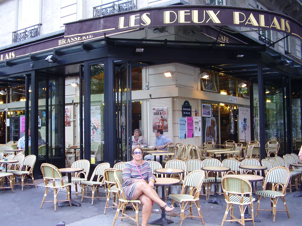 Parisian Cafe, Pigale, Paris, France, Nemokamos Nuotraukos,  Nemokama Licenzija