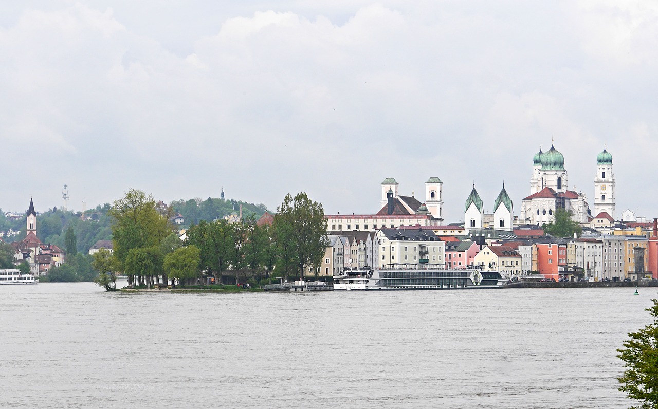 Passau, Senamiestis, Pusiasalis, Danube, Užeiga, Susivienijimas, Burna, Keleivinis Laivas, Kruizas, Bažnyčios Šereliai