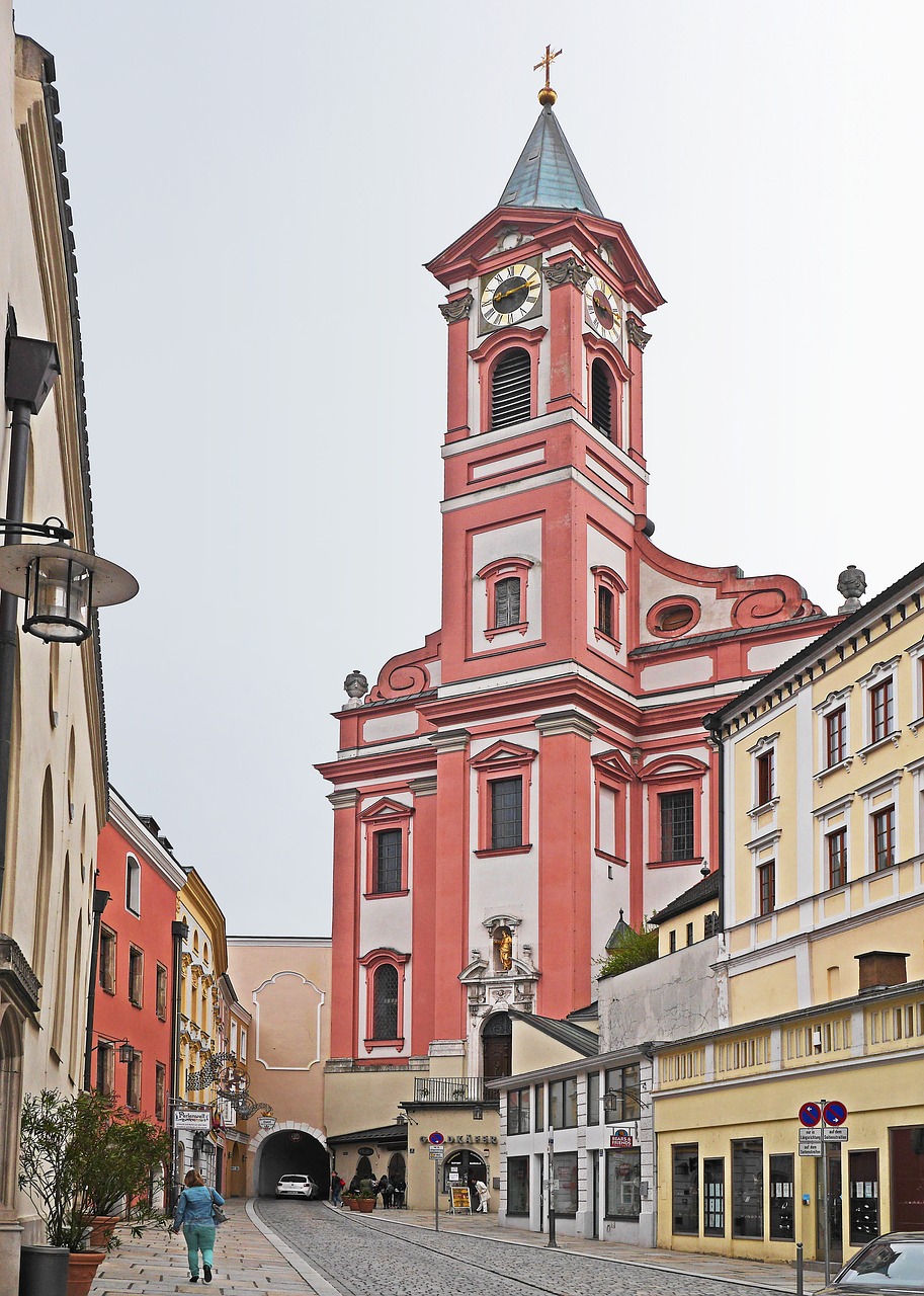 Passau,  Istorinis Centras,  Parapijos Bažnyčia St Paul,  Reljefinis,  Architektūra,  Miestas,  Kelionė,  Statyba,  Metai,  Tunelis