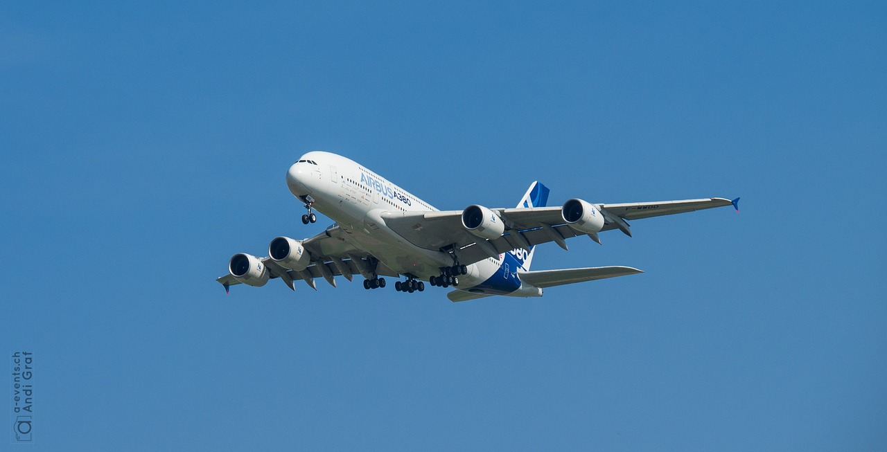Keleiviniai Orlaiviai, Flugshow, Airbus, A380, Patrulis Suisse, Nemokamos Nuotraukos,  Nemokama Licenzija