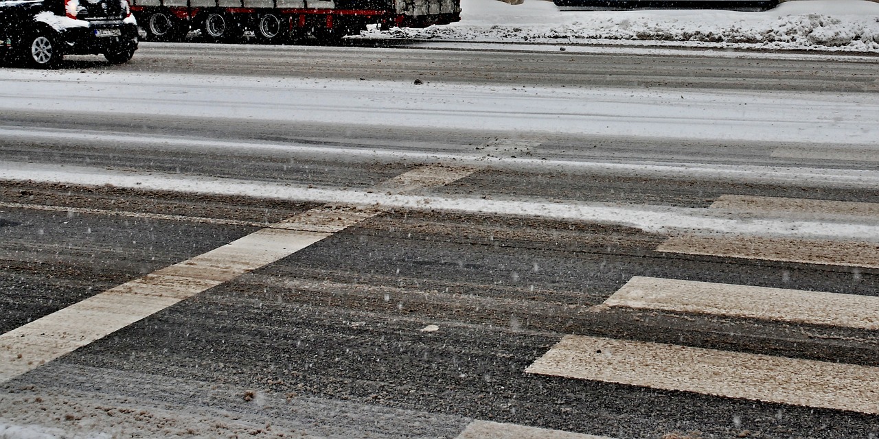 Pėsčiųjų Perėja, Automobiliai, Žiema, Kelias, Sniegas, Dribsniai, Sunkvežimis, Ledas, Apledėjimas, Zebra