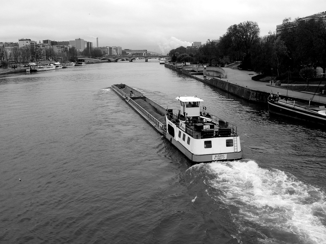 Peniche, Seine, Upių Transportas, Nemokamos Nuotraukos,  Nemokama Licenzija