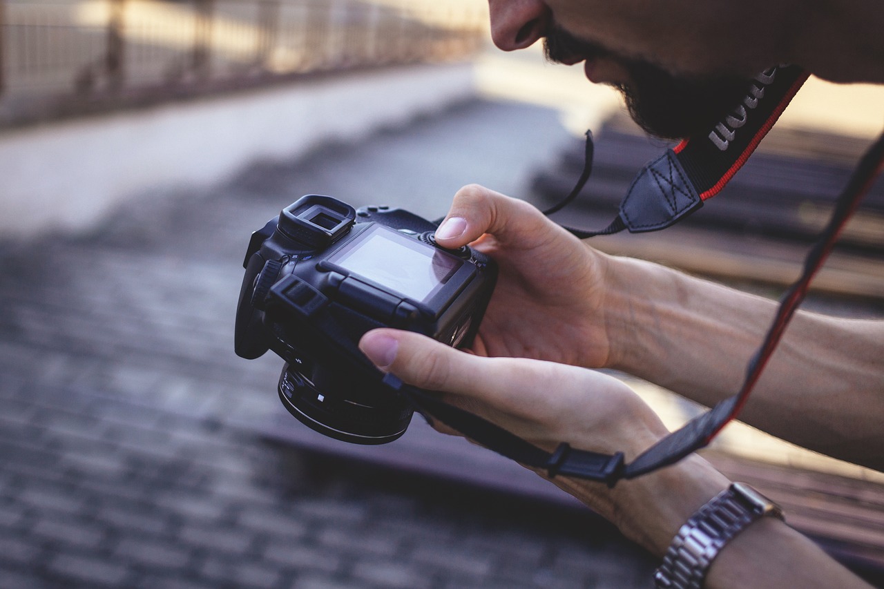 Žmonės, Vyras, Fotografas, Fotoaparatas, Kanonas, Fotografija, Objektyvas, Užfiksuoti, Žiūrėti, Nemokamos Nuotraukos