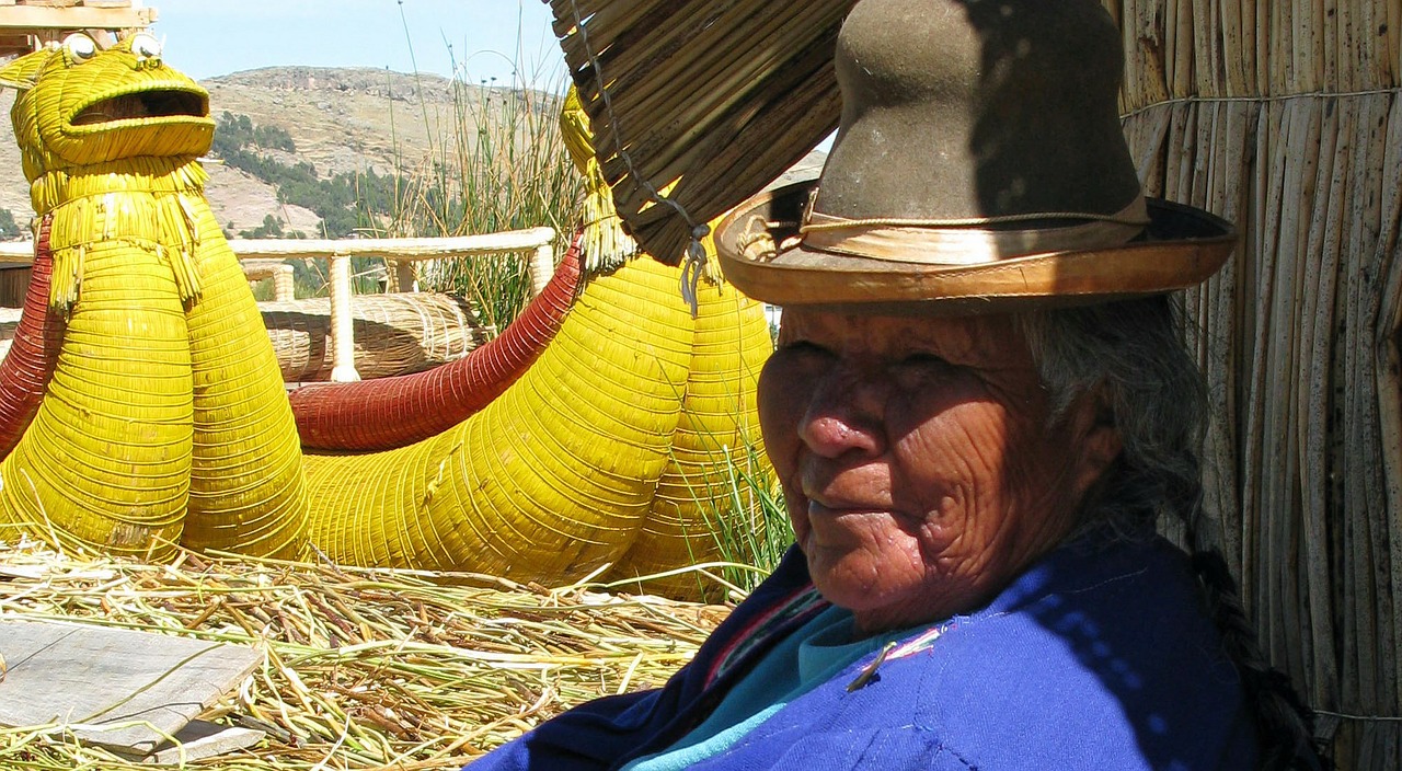 Peru, Titcacasee, Uros, Plaukiojanti Sala, Moteris, Peru, Skrybėlę, Nemokamos Nuotraukos,  Nemokama Licenzija