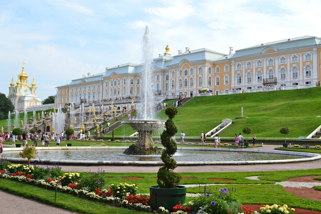 Peterhof, Rusija, Petrodvorets, Rūmai, Parkas, Fontanas, Krūmo Pjūvis, Sodas, Nemokamos Nuotraukos,  Nemokama Licenzija