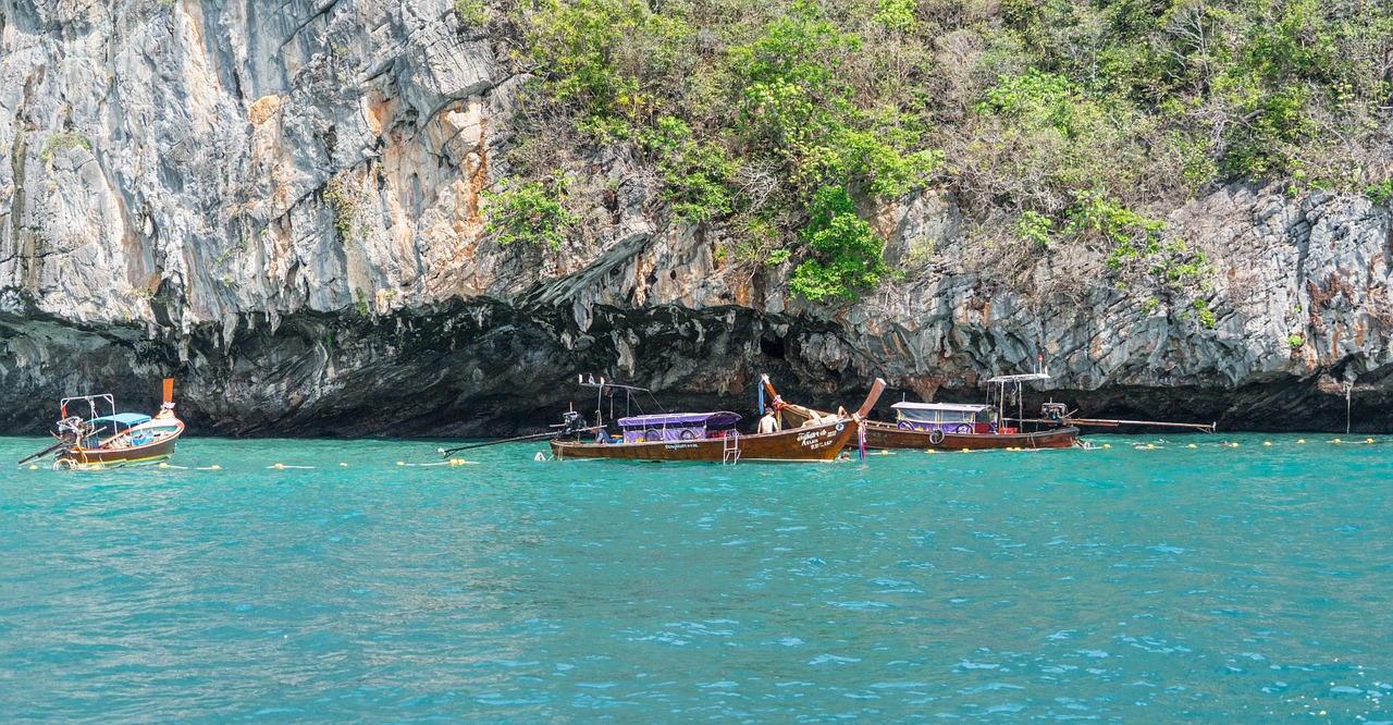 Phi Phi Island Tour, Phuket, Tailandas, Mediniai Valtys, Jūra, Vanduo, Turizmas, Gamta, Kalnai, Akmenys