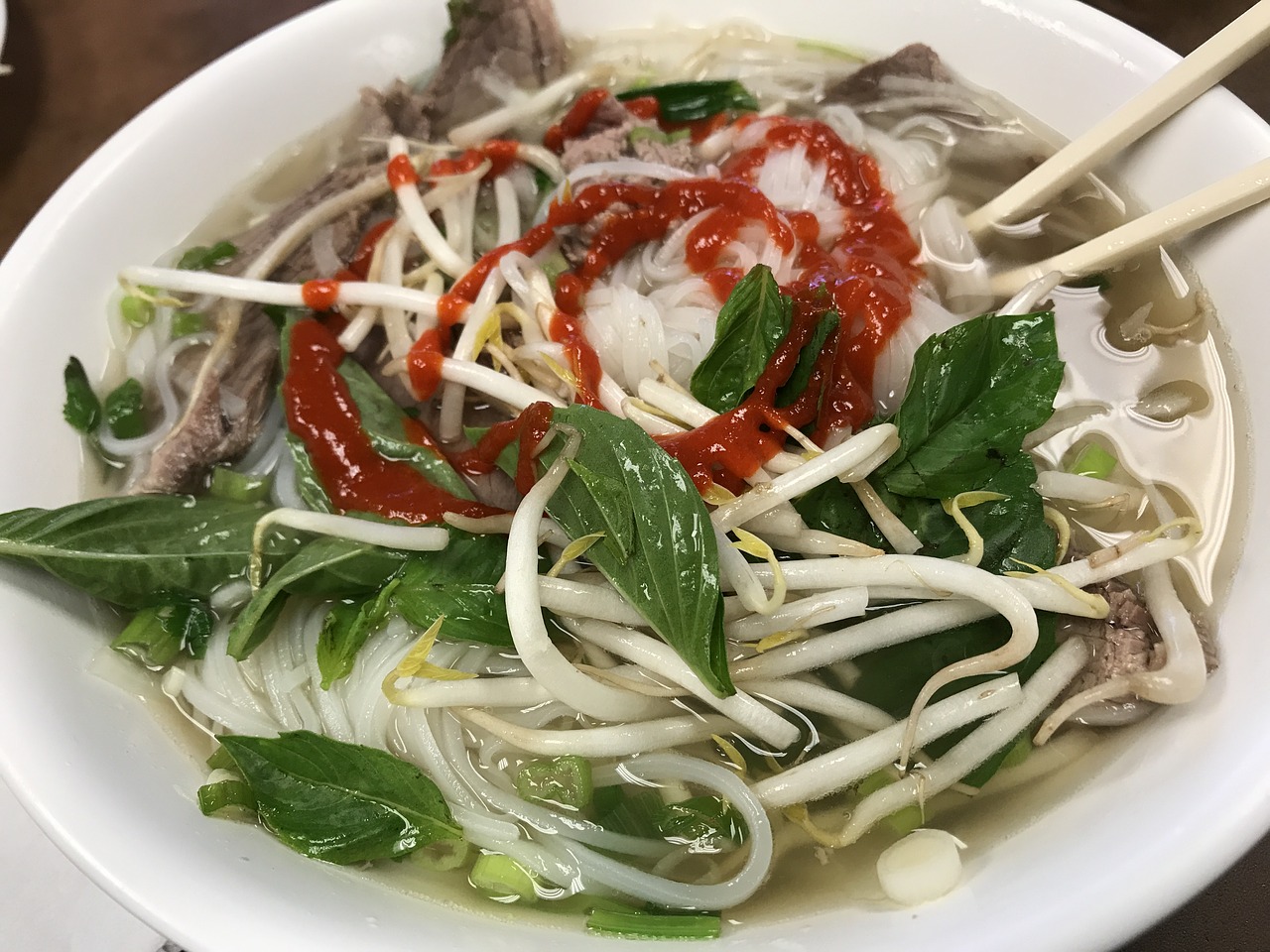 Pho, Sriracha, Makaronai, Bazilikas, Iš Arti, Nemokamos Nuotraukos,  Nemokama Licenzija