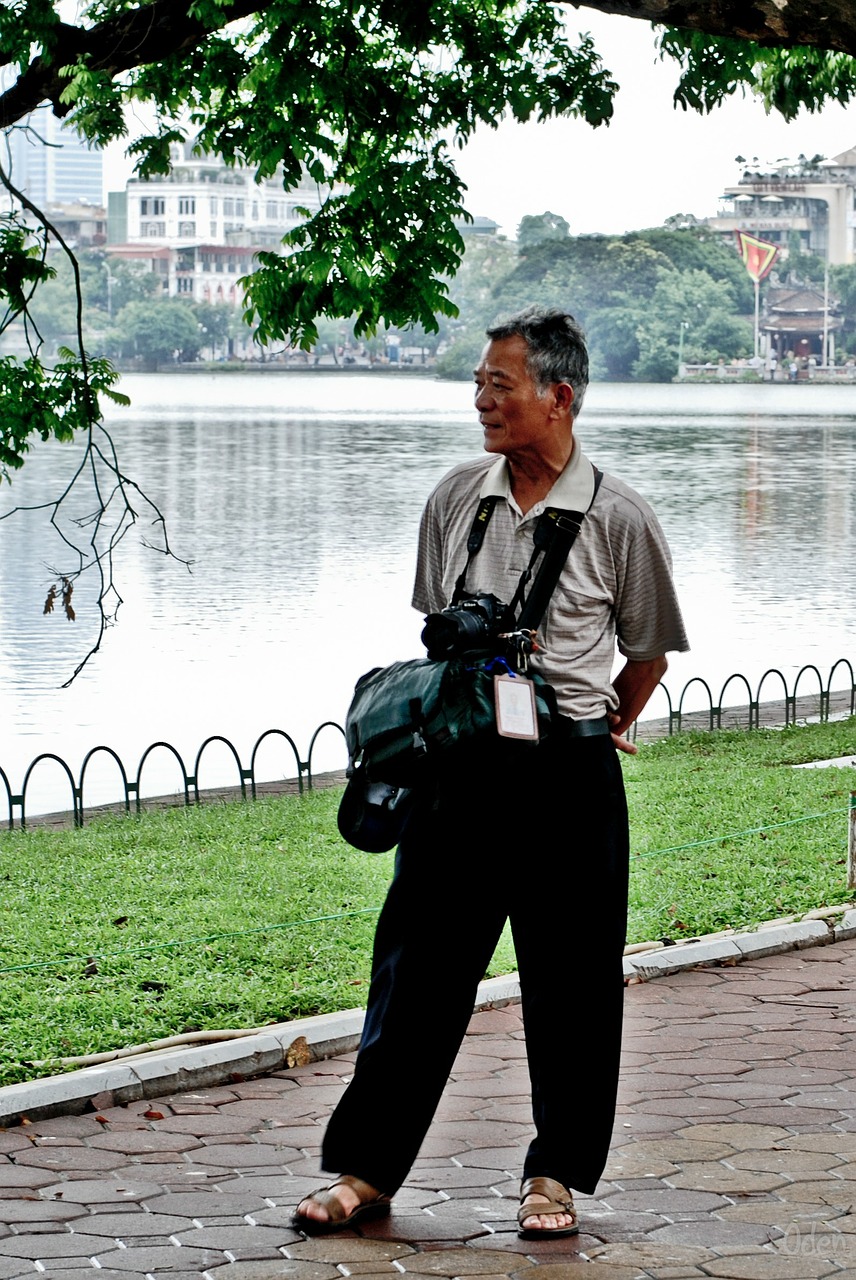 Fotografas, Profesionalus Fotografas, Vyras, Senas Vyras, Vietnamiečių, Hanojus, Ežeras, Nikon, Nemokamos Nuotraukos,  Nemokama Licenzija