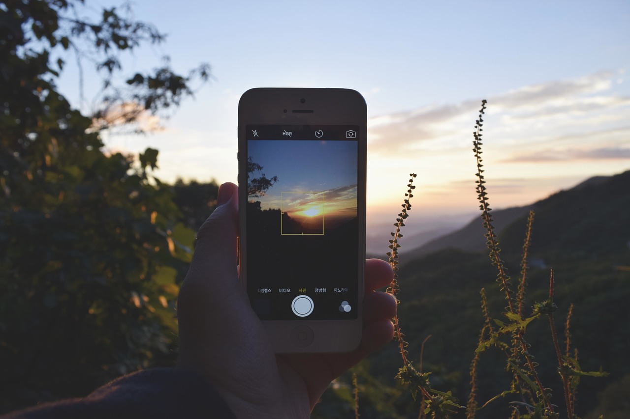 Fotografija, Išmanusis Telefonas, Rodyti, Saulėlydis, Vaizdas, Fotografuoti, Ranka, Ūkis, Panorama, Vakaras