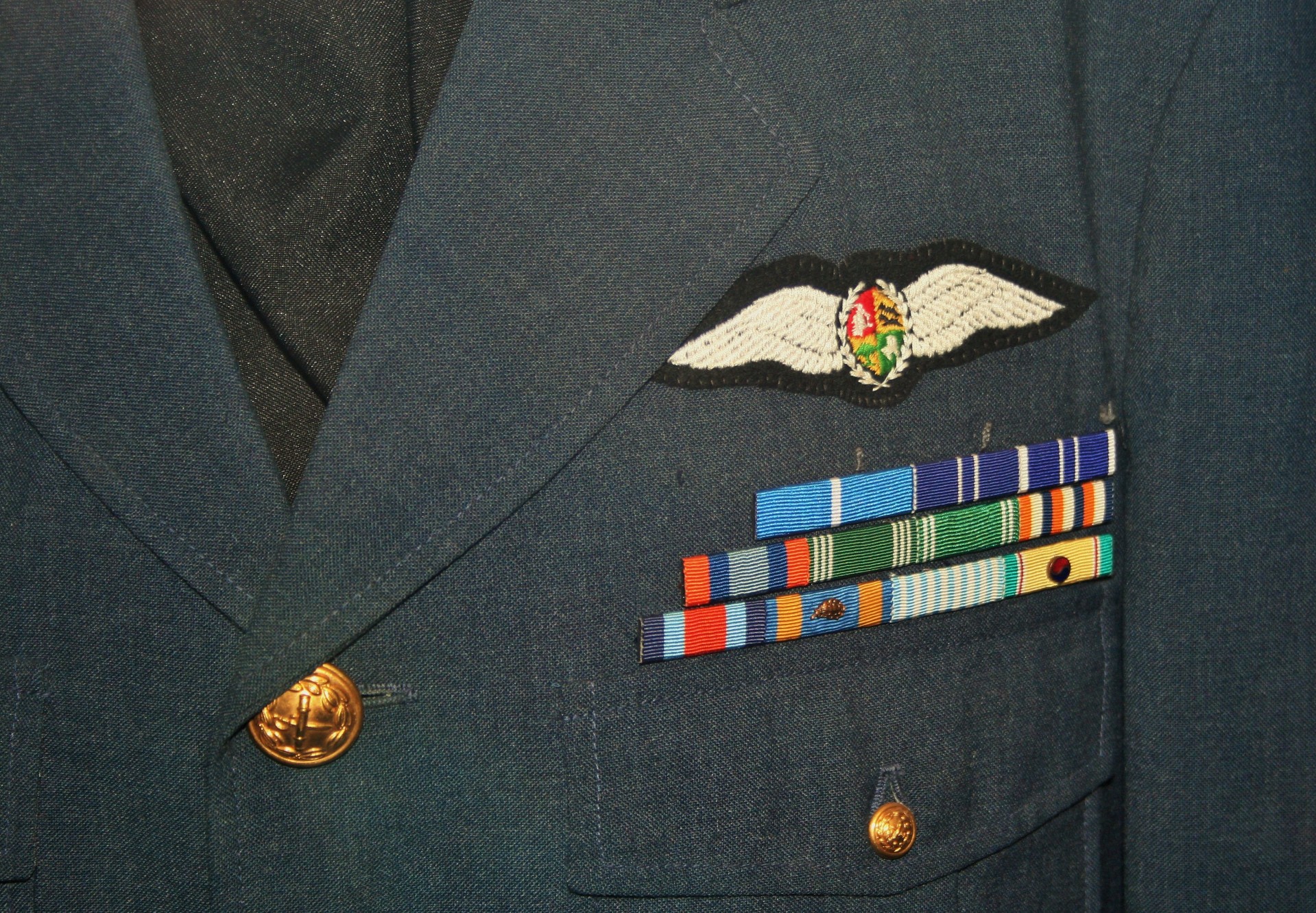 Uniforma,  Mėlynas,  Sparnai,  Barai,  Medalis,  Pilotiniai Sparnai Ant Oro Pajėgų Uniformų, Nemokamos Nuotraukos,  Nemokama Licenzija