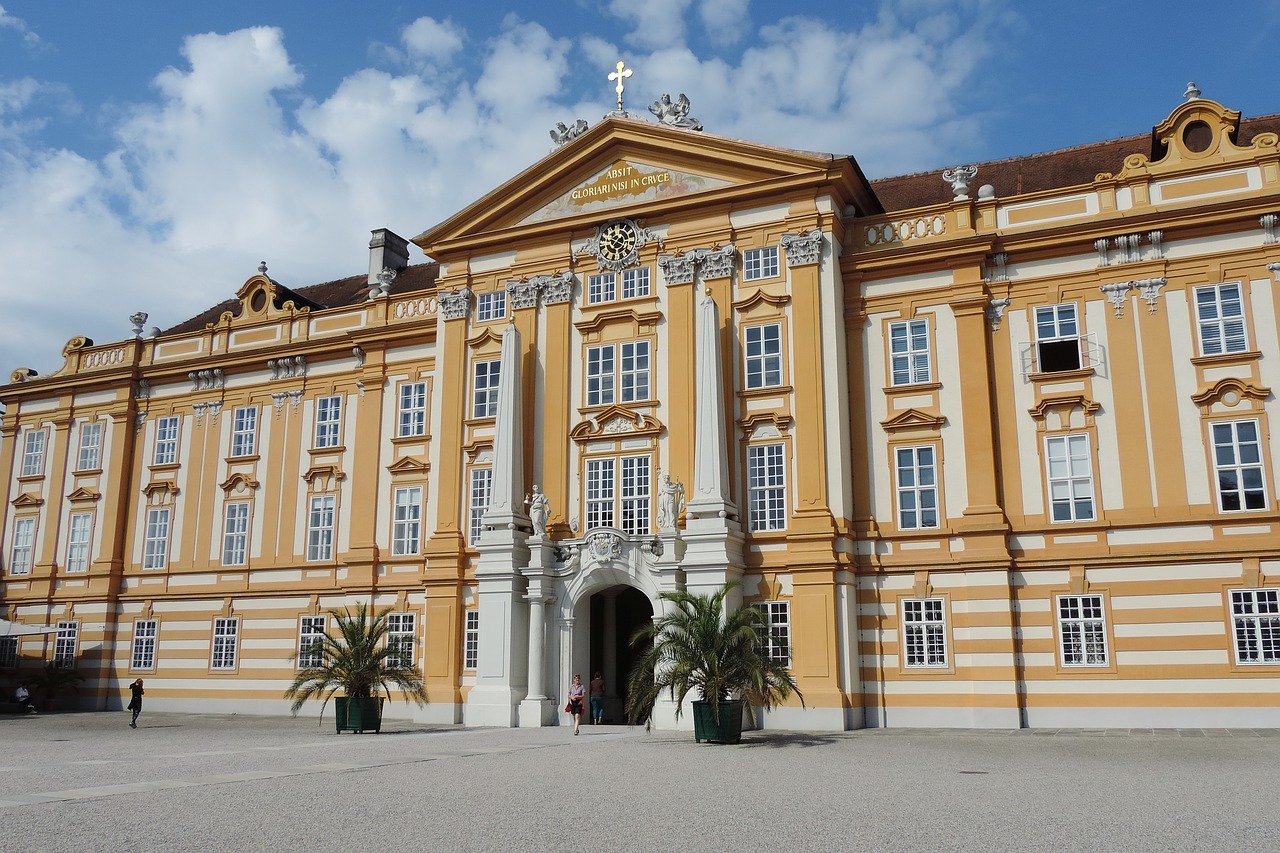 Kaištis Melk,  Istoriškai,  Wachau,  Turizmas,  Baroko,  Garsus,  Abbey,  Metai,  Dunojaus,  Benediktinas