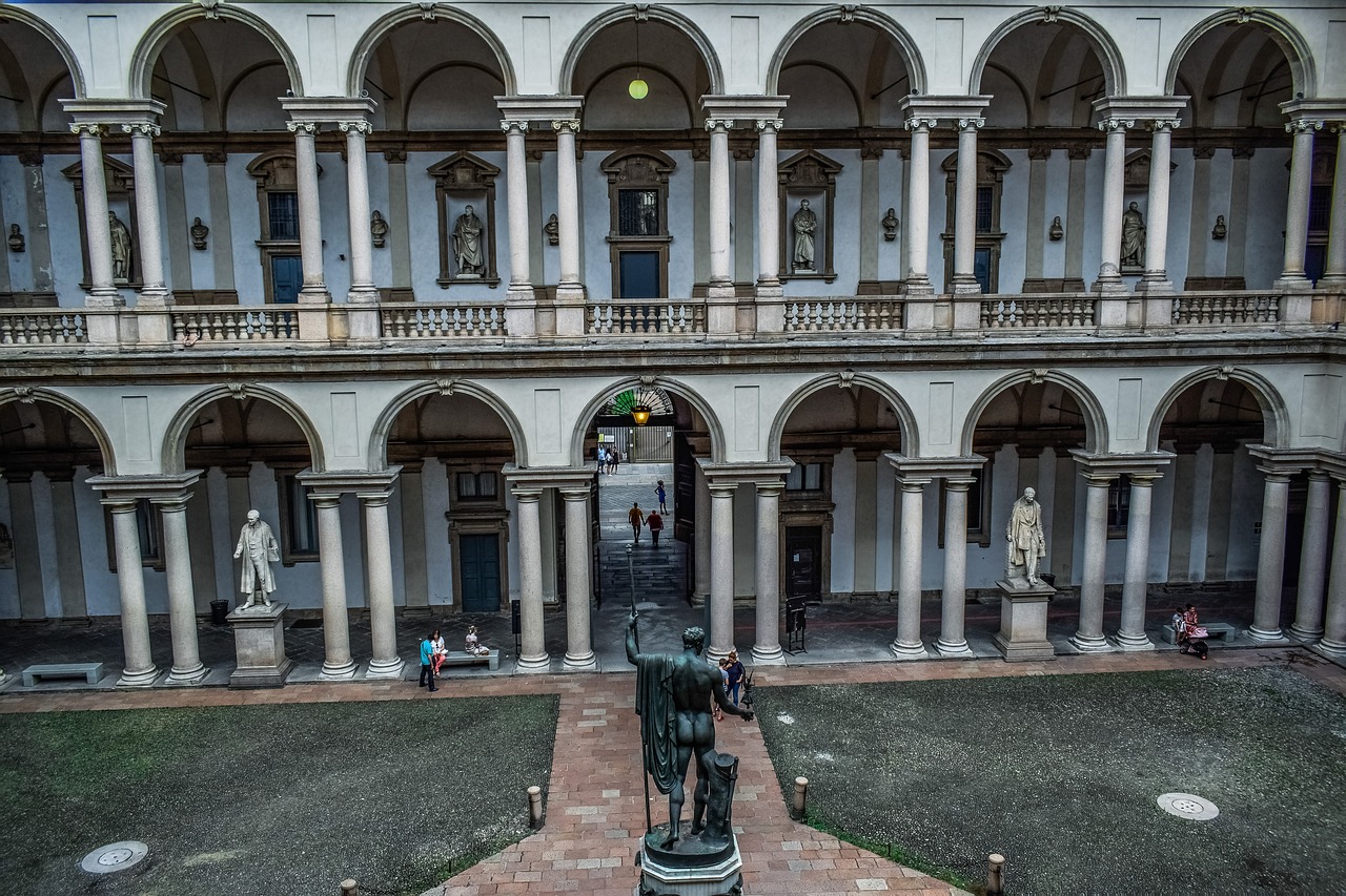 Pinacoteca Di Brera,  Architektūra,  Skulptūra,  Statyba,  Statula,  Metai,  Šviesos,  Turizmas,  Kiemas,  Eksterjero