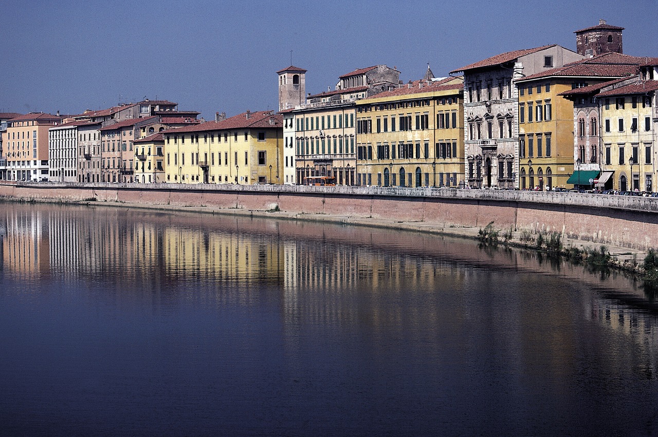 Pisa, Arno, Italy, Upė, Toskana, Namai, Fasadai, Miesto Namai, Architektūra, Veidrodis