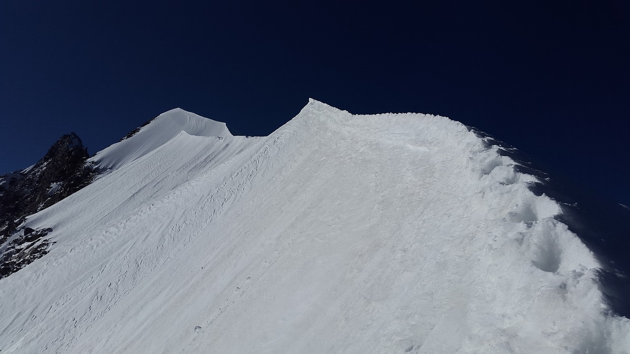 Piz Bernina, Alpių, Biancograt, Aukščiausiojo Lygio Susitikimas, Graubünden, Šveicarija, Kalnai, Aukšti Kalnai, Ledynas, Sniegas