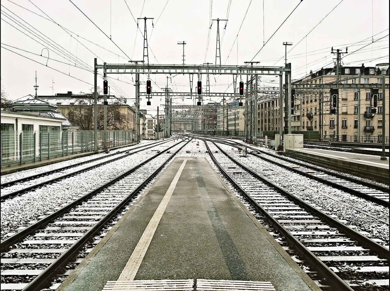 Platforma, Traukinių Stotis, Geneva, Geležinkelis, Kelionė, Transportas, Geležinkelis, Trasa, Kelionė, Miestas